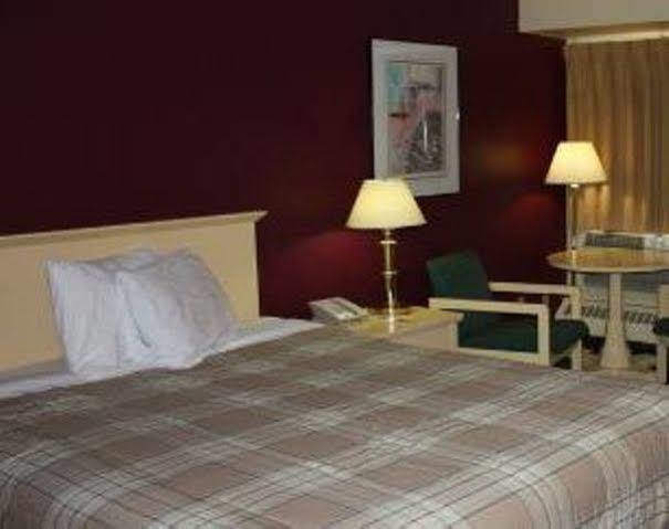 Northwoods Inn & Suites Saskatoon Extérieur photo